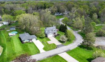 11686 Parkwood Dr, Alden, NY 14004