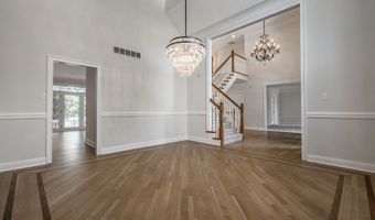 10571 Chatham Ct, Carmel, IN 46032