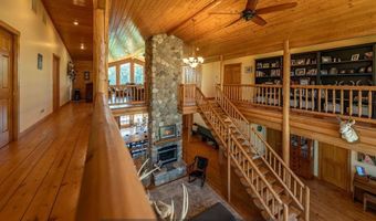 1910 9th St, Aurora, NE 68818