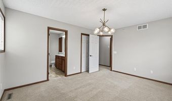 15533 Eagle Shore Dr 806, Apple Valley, MN 55124