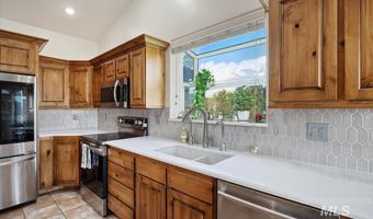 4477 Silver Lakes Ct, Buhl, ID 83316