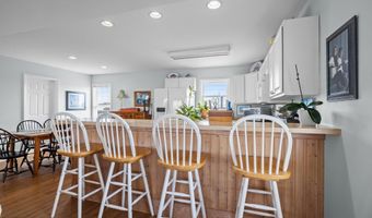 108 N Kinston Ave, Atlantic Beach, NC 28512