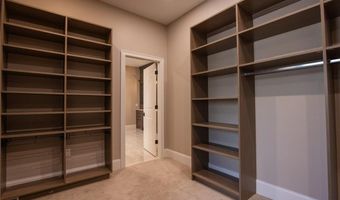 7 Dennell Dr, Lincoln, RI 02865