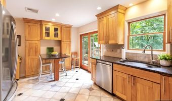 45 W Orchard St, Allendale, NJ 07401