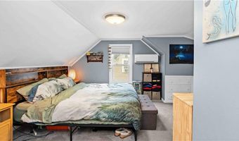 74 Algonquin Rd, East Providence, RI 02916