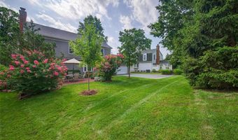 1351 Rusticview Dr, Ballwin, MO 63011