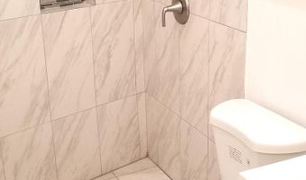 2635 N CALVERT St, Baltimore, MD 21218