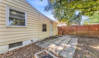901 Jean Ave, Akron, OH 44310
