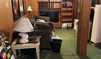 9 Cannon St, Cranston, RI 02920