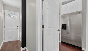 46 E 44TH St, Bayonne, NJ 07002