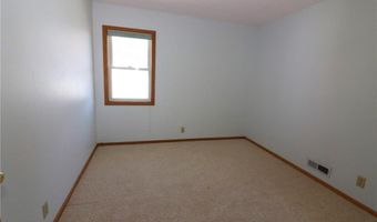 141 Strese Ln, Apple Valley, MN 55124