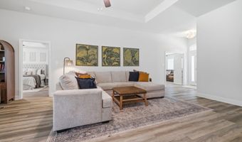 6268 Emerald Lk Dr, Biloxi, MS 39532