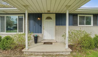 1032 Summer St, Algonac, MI 48001