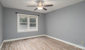 14 E 54th St, Savannah, GA 31405