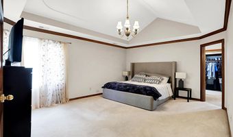 9015 Admirals Pointe Dr, Indianapolis, IN 46236