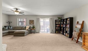 19 Parkplace N, Allen Park, MI 48101