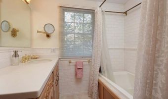 637 COMPASS Ave, Beachwood, NJ 08722