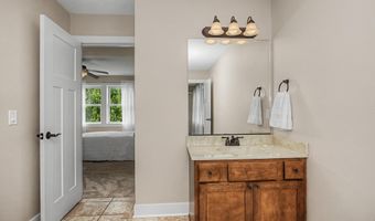 4111 Ballentine Dr, Ames, IA 50010