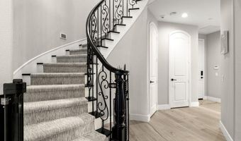 1915 Hazel Nut Ct, Agoura Hills, CA 91301