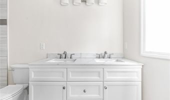72 Wilbur Rd, Lincoln, RI 02865