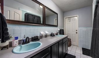 3670 NW 20TH Ave, Bell, FL 32619