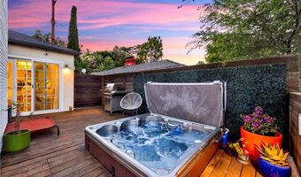 3374 Floyd, Los Angeles, CA 90068