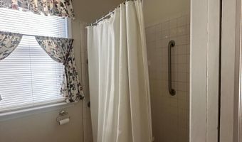 605 S Pembroke Ave, Ahoskie, NC 27910