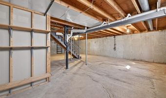 618 Running Creek Dr, Ballwin, MO 63021