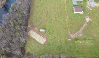 517 HIGH St, Athens, WI 54411