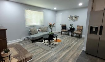 7 Holiday Ct, Albrightsville, PA 18210