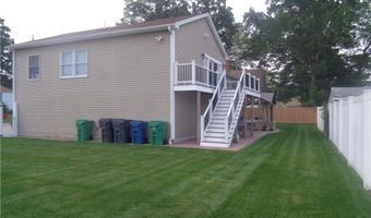 176 Vernon St, Warwick, RI 02889
