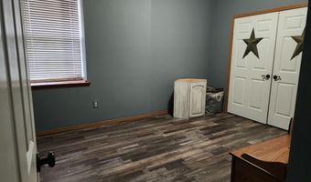 21306 Lawrence 2074, Ash Grove, MO 65604