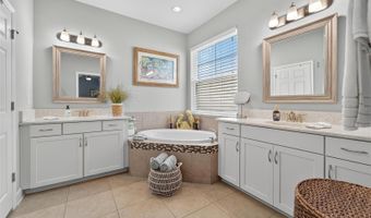 5227 ADMIRAL POINTE Dr, Apollo Beach, FL 33572