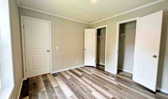 7055 Quarry Rd 8, Amherst, OH 44001