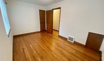 1093 N Main St, Akron, OH 44310
