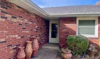 225 N Pringle Ave, Ash Grove, MO 65604