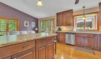 101 Paula Dr, Aliquippa, PA 15001