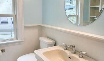 70 Pearl St, Bangor, ME 04401