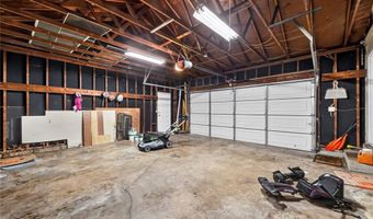 954 Chartrand Dr, Ballwin, MO 63011