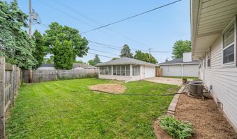 1500 E LINDBERGH St, Appleton, WI 54911