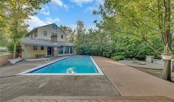 49 Burbank Dr, Amherst, NY 14226