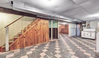 124 N Cliff St, Ansonia, CT 06401