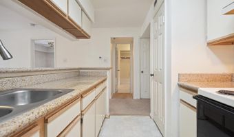 3313 WYNDHAM Cir #2216, Alexandria, VA 22302