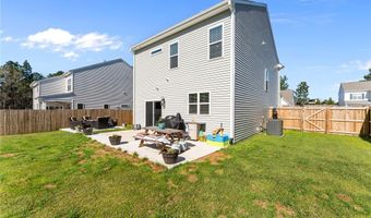 55 Walkabout Dr, Aberdeen, NC 28315