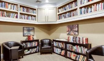 2465 ARMY NAVY Dr 1-203, Arlington, VA 22206