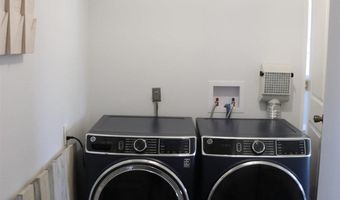 255 Ash St, Hawthorne, NV 89415