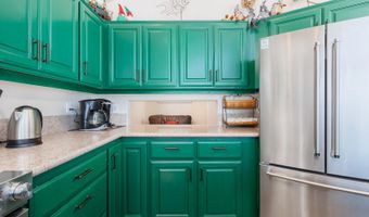 461 S Home Ct, Rockaway Beach, OR 97136