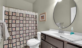 215 Cobblefield Ct, Ballwin, MO 63011