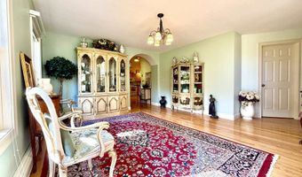 40 Lakewood Dr, Alton, NH 03810