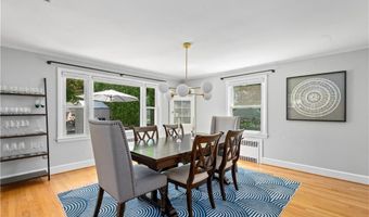70 Baldwin Orchard Dr, Cranston, RI 02920